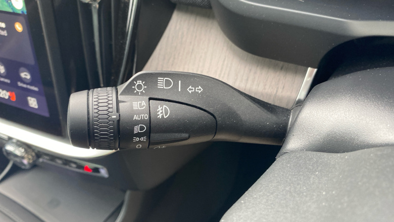 Volvo XC90 2.0 B5P Ultra Dark 5dr AWD Geartronic Petrol Estate